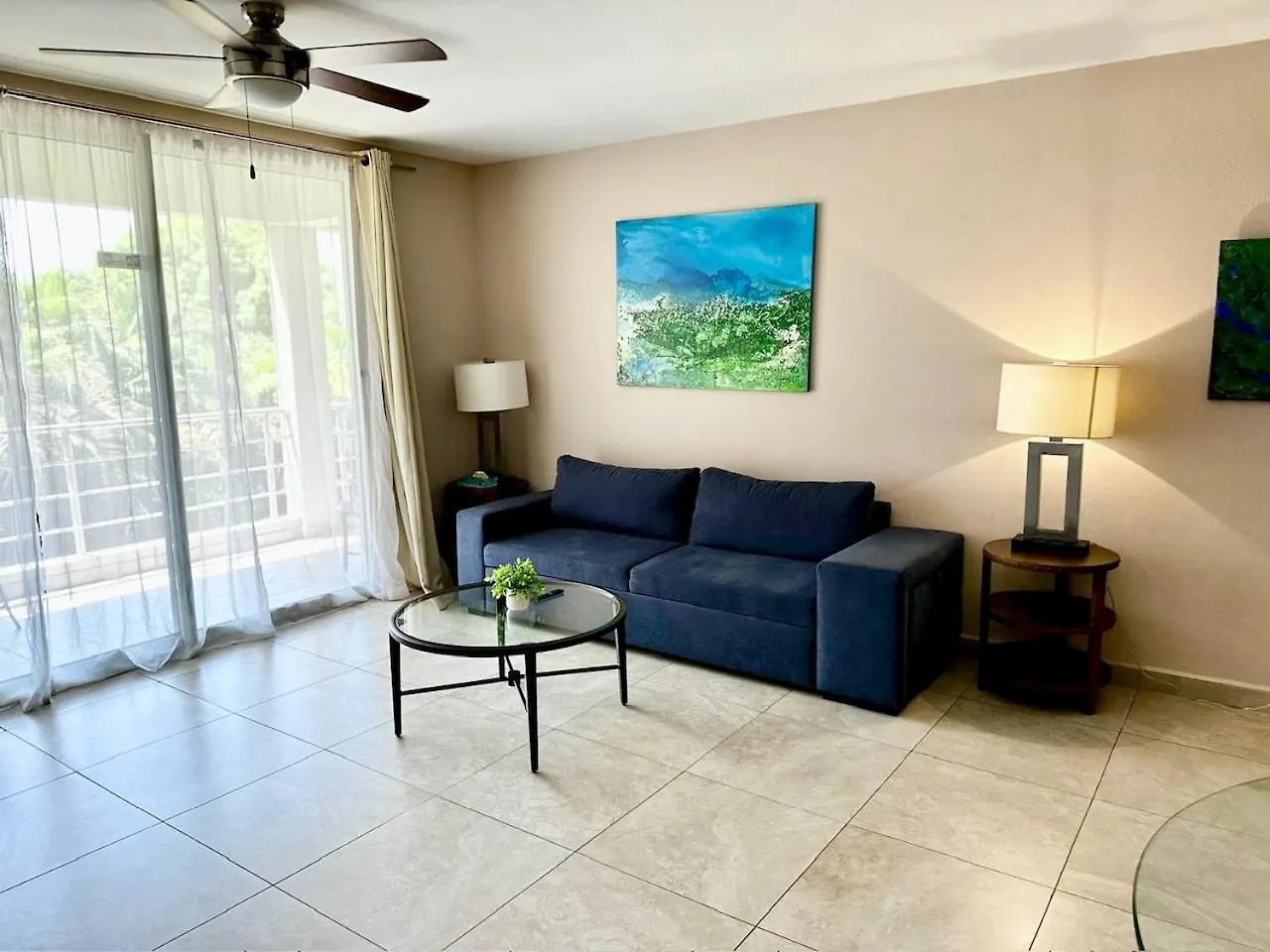 Blue Sky 2 Bedr Apartment With Pool In Simpson Bay Koolbaai