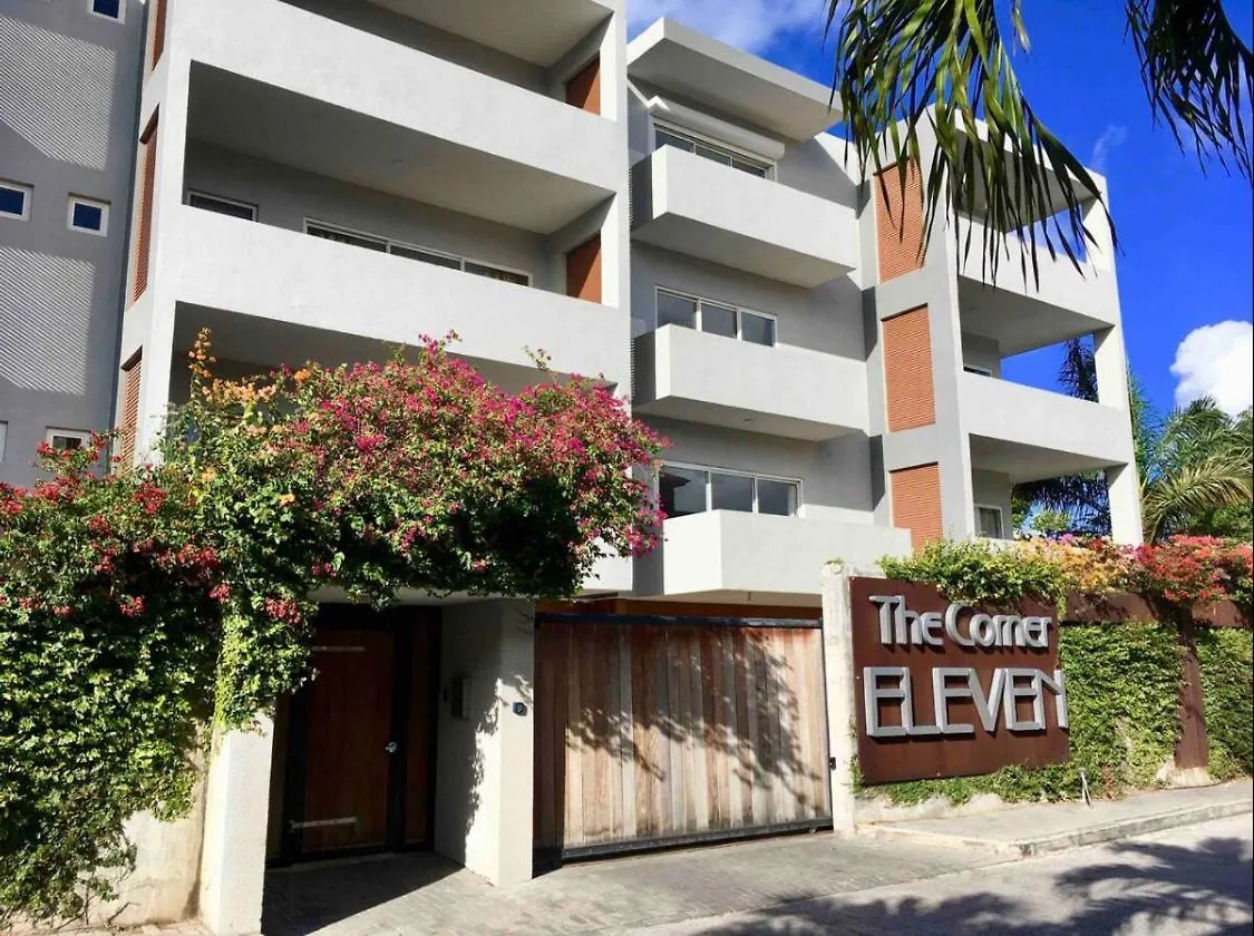 Blue Sky 2 Bedr Apartment With Pool In Simpson Bay Koolbaai
